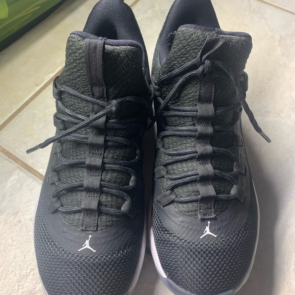 Nike Jordan UltraFly 2 low black white